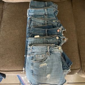6 pairs of Old Navy cut off jean shorts size 2.